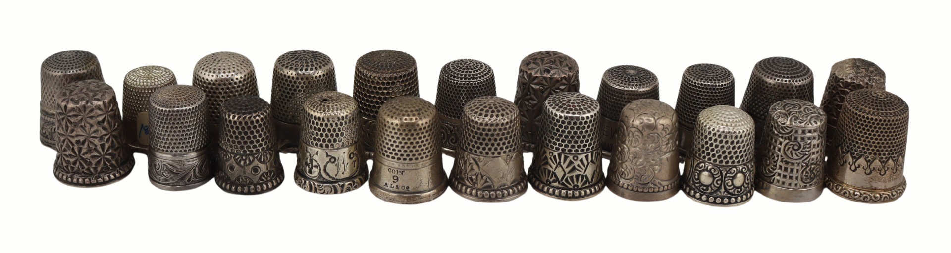 SILVER. (22) Assorted Silver Thimbles.